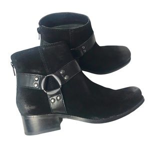 Seychelles Charming Black Suede Ankle Boots. NIB